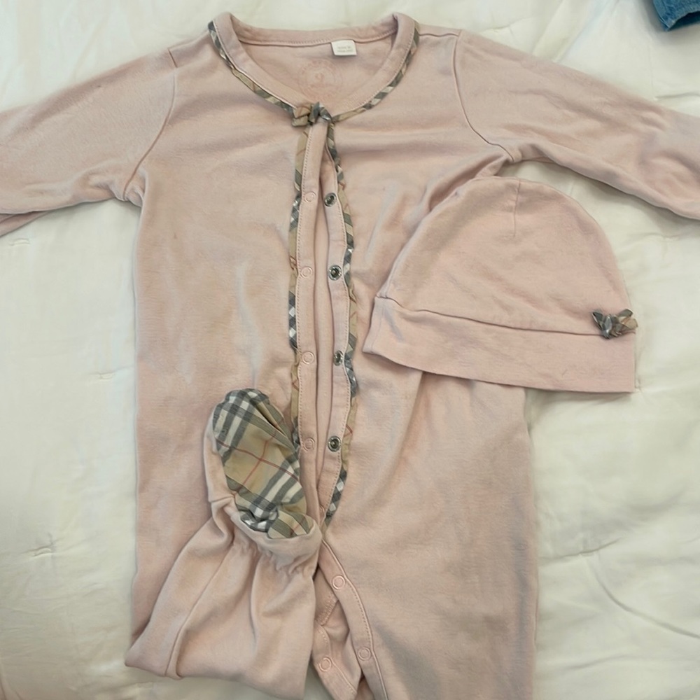 Burberry onsie and matching sleep hat 9mo